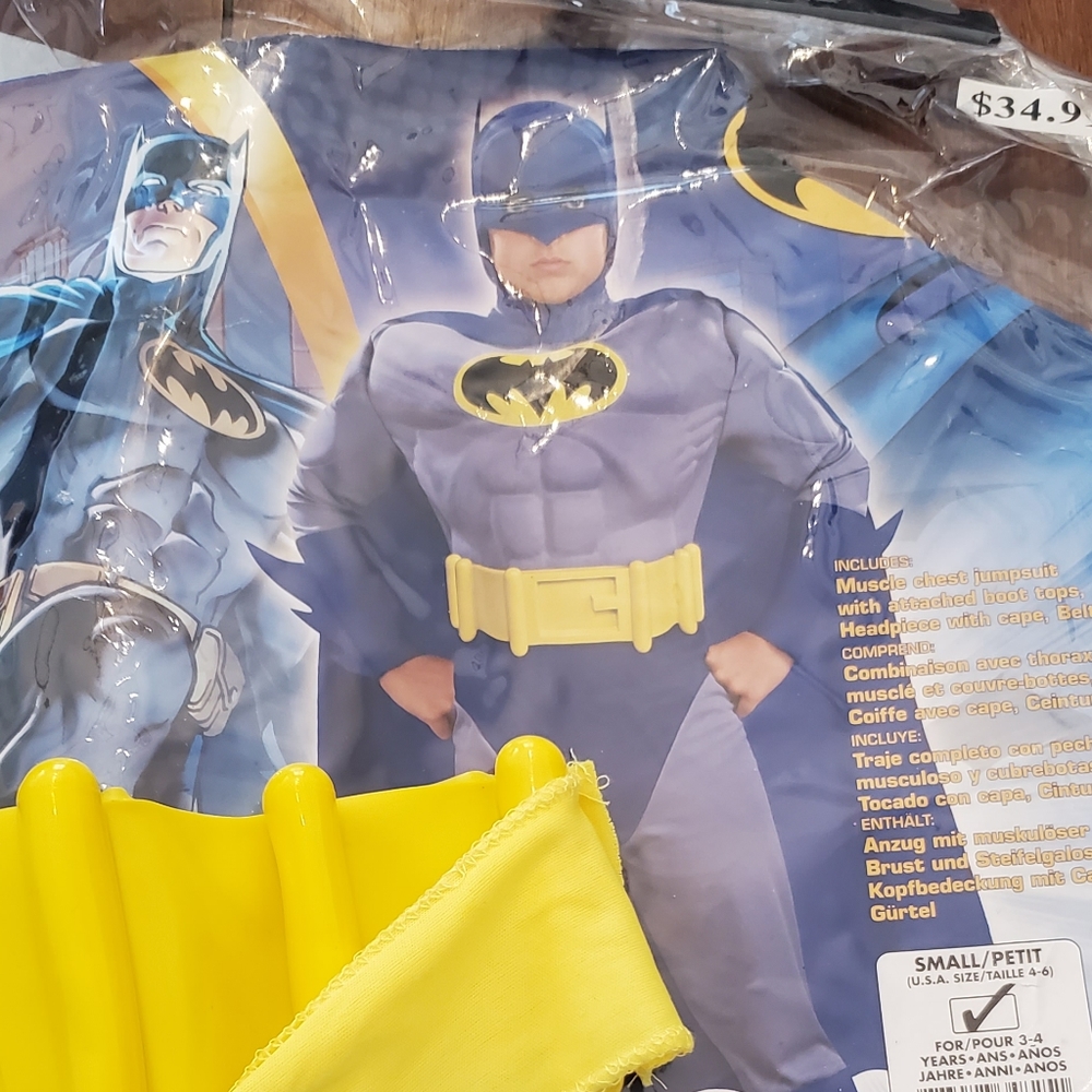 Boys size Small 4-6 Batman Costume